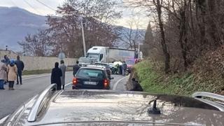 Dvije osobe poginule u stravičnoj nesreći na putu Konjic-Jablanica, dvoje djece povrijeđeno