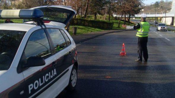 Policija na terenu  - Avaz