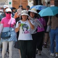 Brojni turisti na ulicama Sarajeva

