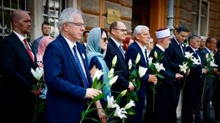 Marfi: SAD nastavljaju podržavati sve one koji su izgubili bližnje u genocidu u Srebrenici