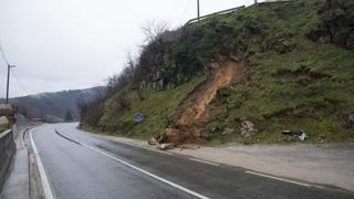 Stanje na putevima u BiH: Učestali odroni, vozite oprezno