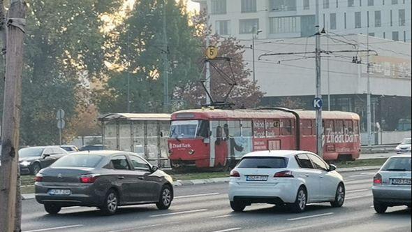 Krađa u tramvaju - Avaz