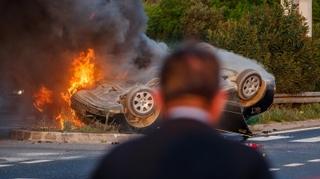 Horor u Kaštelu: Automobil se prevrnuo i zapalio, dvoje poginulo