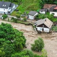 Haos u regionu: Slovenci zbog opasnosti od klizišta nisu mogli spavati u svojim kućama