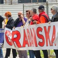 Okončan protest grupe ReSTART: Dvadesetak građana uputilo zahtjeve ispred Ambasade SAD-a, OHR-a i Delegacije EU