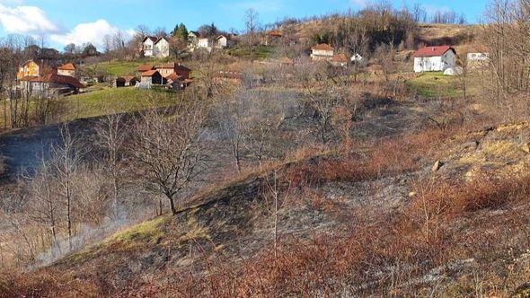 Požar je izbio oko 14 sati - Avaz