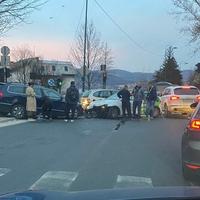 Nesreća u Sarajevu: Sudarila se dva automobila, stvorile se gužve