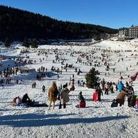 Video / Bjelašnica vrvi od posjetilaca: Zimska idila, svi su pohrlili na našu planinsku ljepoticu