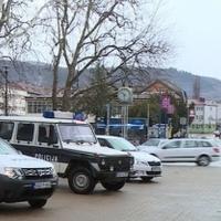 Pijan urinirao na javnom mjestu pa vrijeđao patrolu koja je došla na poziv građana