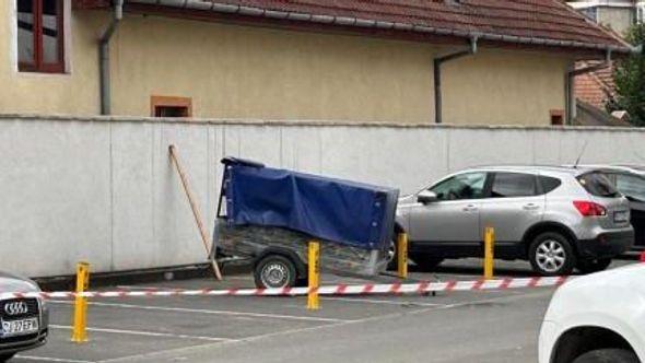 Tijelo pronađeno na napuštenom parkingu - Avaz