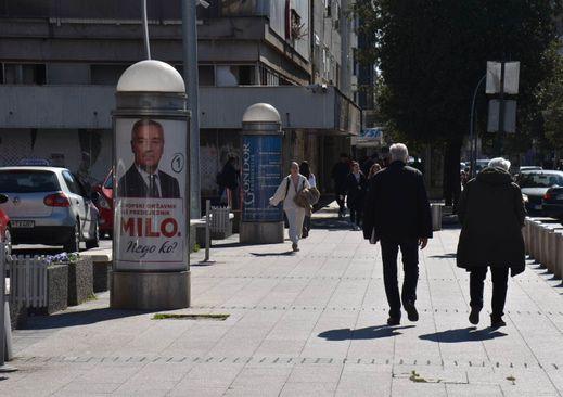 Postavljen bilbord u Podgorici  - Avaz