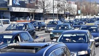 Pad životnog standarda i prilagođavanje "dužini jorgana": Za polovan automobil moramo raditi 15 mjeseci