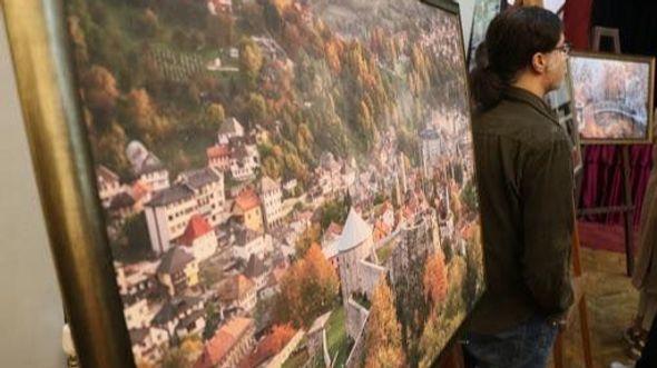 Travnik: Izložba „Travnik čaršijom i Vlašić planinom“ - Avaz