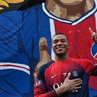 Video / Prvo mu zviždali pa digli fantastičnu koreografiju: Mbape se oprostio od PSG