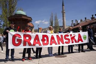 Manja grupa građana okupila se na protestnoj šetnji 