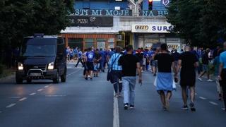 Foto / Ulice Sarajeva u najljepšoj nijansi plave: Željezničar će imati vatrenu podršku