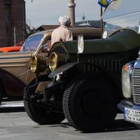 Svjetski dan turizma: Kod Vijećnice oldtimeri i Centrotransov autobus iz 1963.