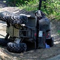 Teška nesreća kod Rogatice: Maloljetnik poginuo u sudaru kvada i traktora