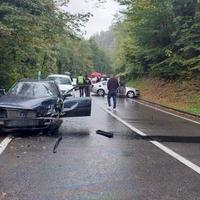 Žestok sudar kod Kladnja: Dvije povrijeđene osobe prevezene u Tuzlu