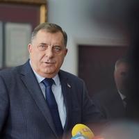 Dodik predlaže Predsjedništvu BiH da odbije milione eura od NATO-a